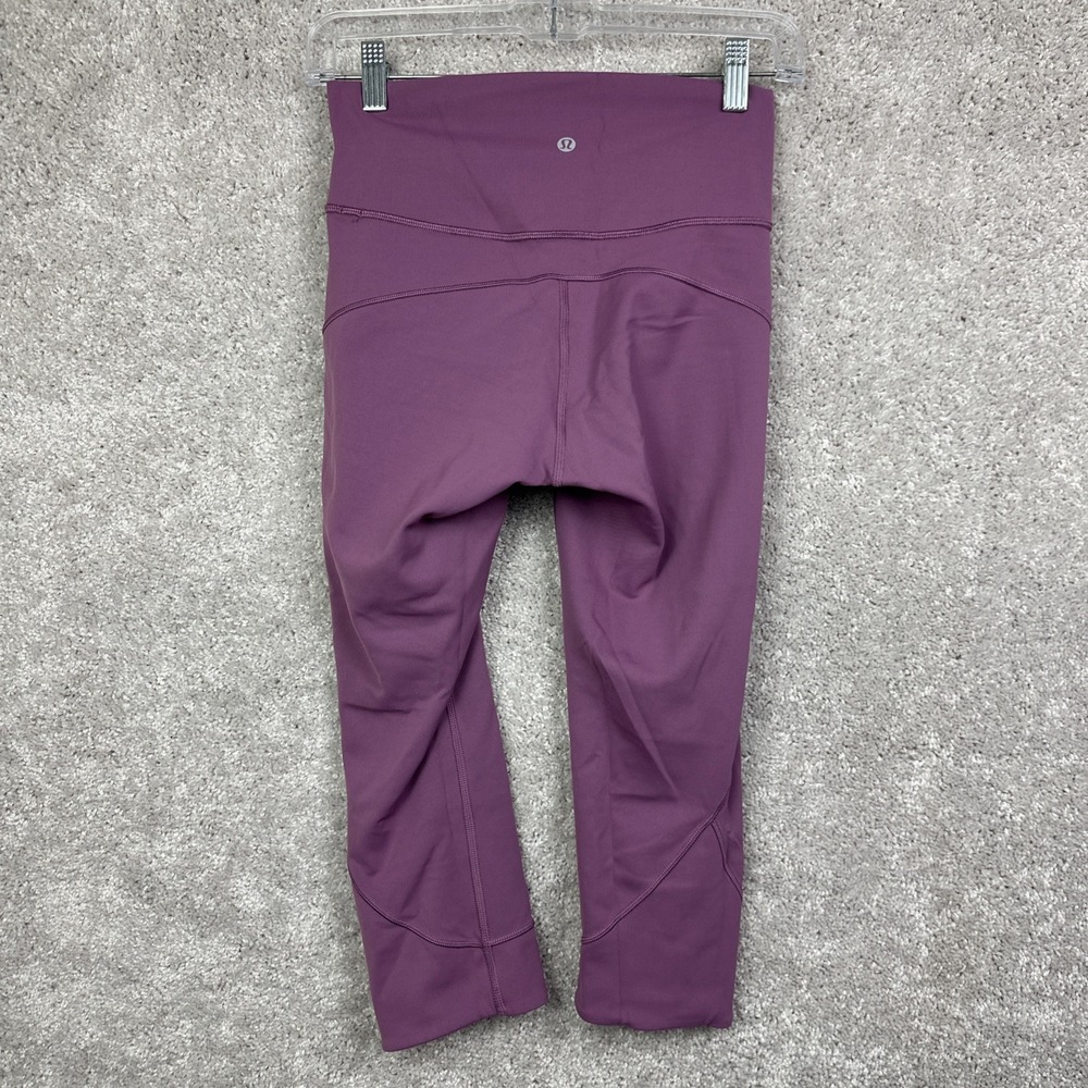 Lululemon In Movement Crop 19" Women's Size 6 Small Mulberry Everlux - Picture 2 of 6